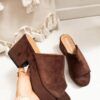 ZUECO DE TACÓN ANTE CHOCOLATE ELEGANCE JS680