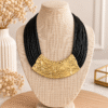 COLLAR DORADO CON COLGANTE TEXTURIZADO 76003
